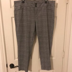 Houndstooth Cropped Pants